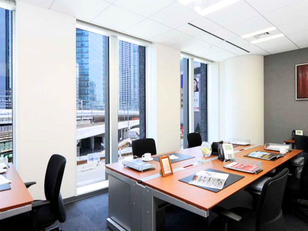 港区新橋のオフィス物件（新橋駅徒歩3分）