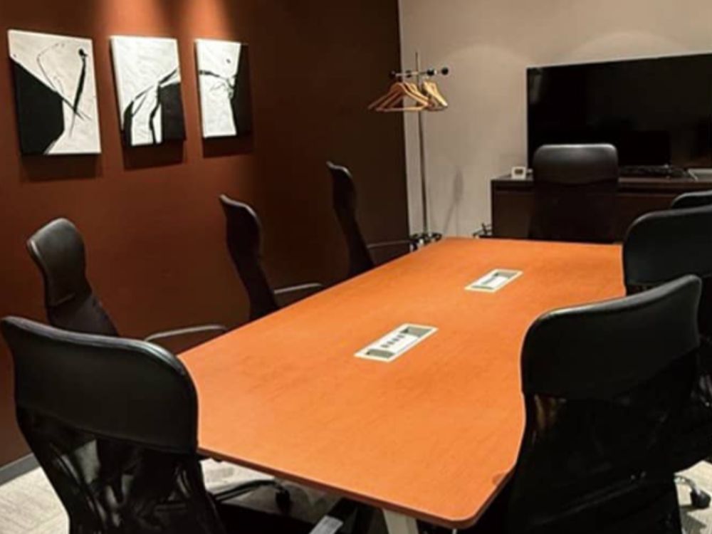 港区新橋のオフィス物件（新橋駅徒歩3分）