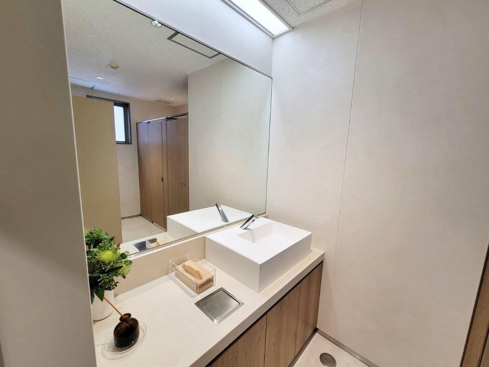 中央区新川のセットアップオフィス物件（八丁堀駅徒歩5分、約70坪）