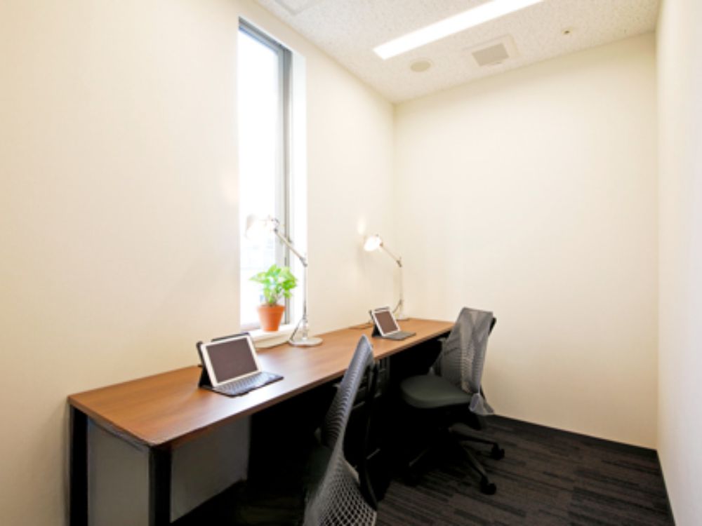 港区新橋の2名用オフィス物件（内幸町駅徒歩2分、10坪未満）