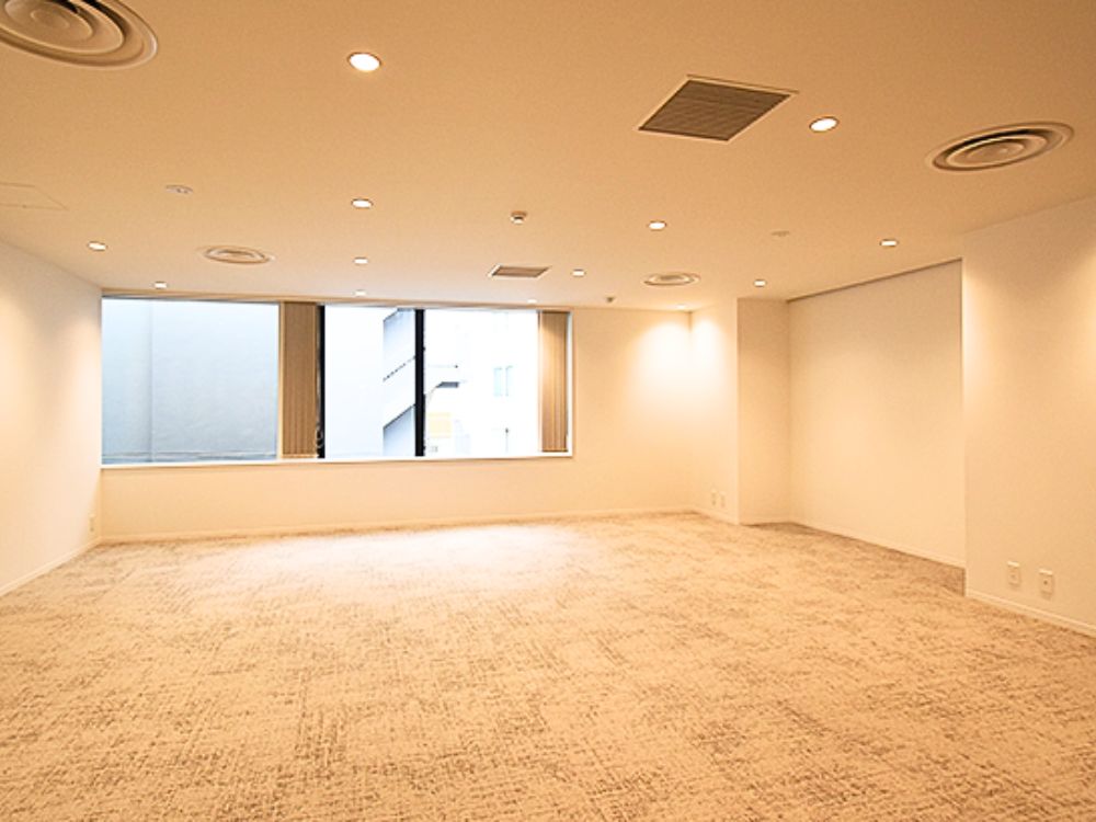 新宿区市谷本村町のセットアップオフィス物件（市ヶ谷駅徒歩5分、約170坪）