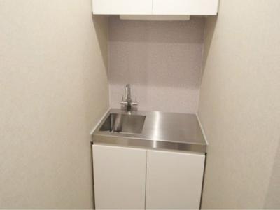 中央区築地のセットアップオフィス物件（新富町駅徒歩1分、約25坪）