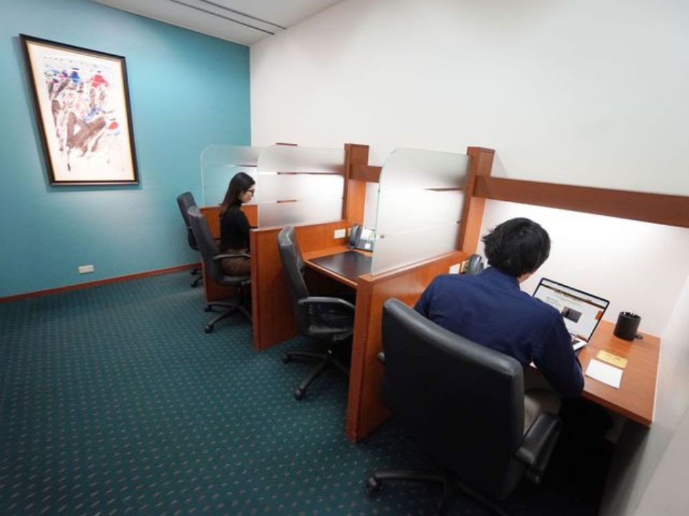 江東区有明の1-4名用オフィス物件（東京ビックサイト駅徒歩1分、10坪未満）