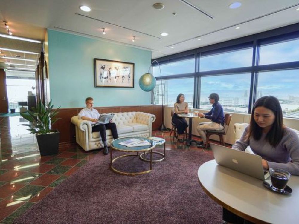 江東区有明の4-6名用オフィス物件（東京ビックサイト駅徒歩1分、10坪未満）