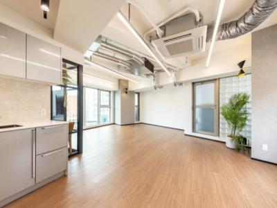 千代田区飯田橋のリバーサイドオフィス物件（飯田橋駅徒歩1分、約15坪）