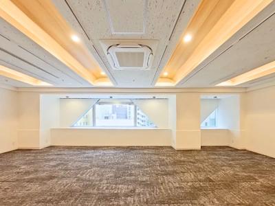 新宿区西新宿のホテル内セットアップオフィス物件（都庁前駅徒歩5分、約50坪）