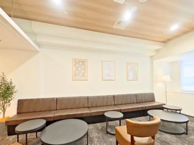 新宿区西新宿のホテル内セットアップオフィス物件（都庁前駅徒歩5分、約50坪）