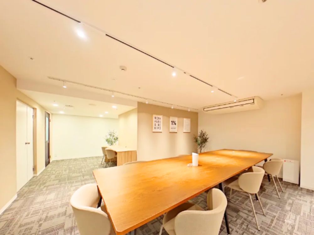 新宿区西新宿のホテル内セットアップオフィス物件（都庁前駅徒歩5分、約50坪）