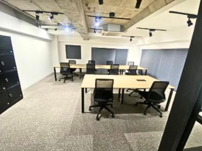 中央区築地のフルセットアップオフィス物件(新富町駅徒歩2分、約25坪)