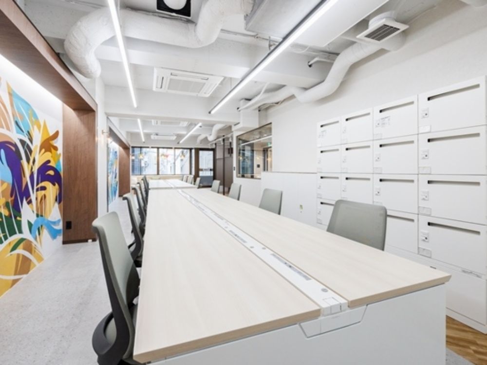 千代田区神田神保町のフルセットアップオフィス物件（神保町駅徒歩2分、約30坪）