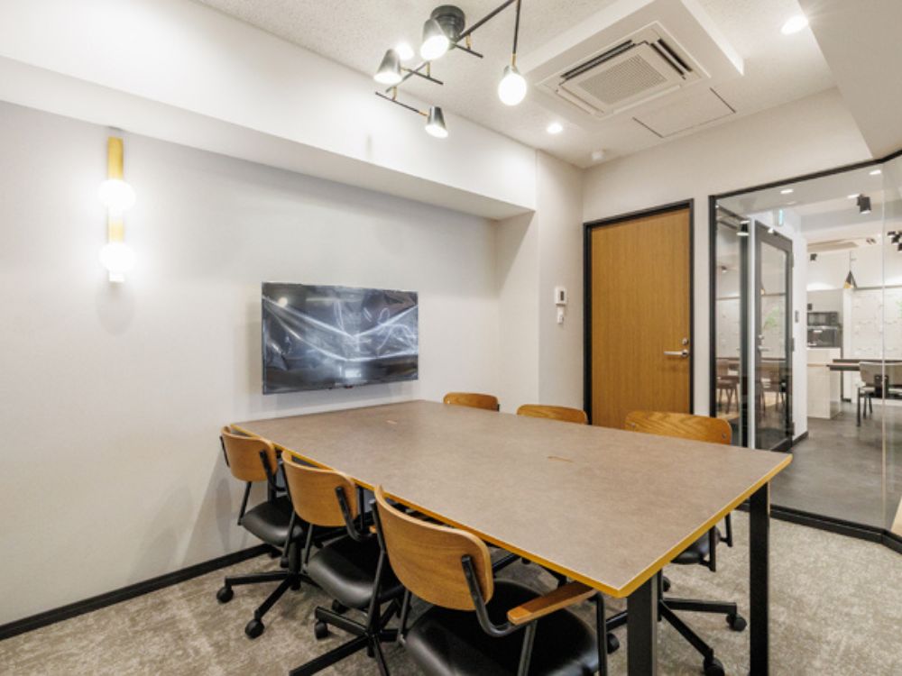 新宿区西新宿のセットアップオフィス物件（西新宿駅徒歩5分、約55坪）