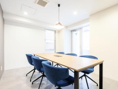 港区東新橋のセットアップオフィス物件（汐留駅徒歩2分、約30坪）