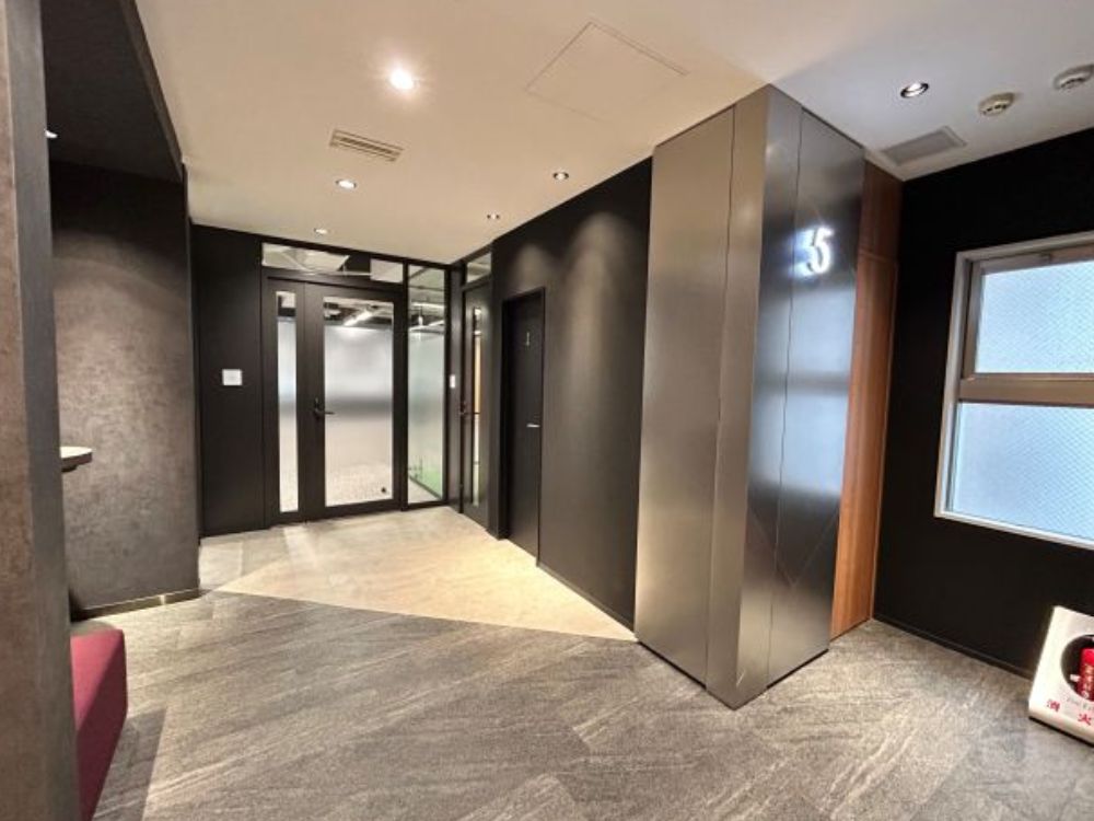 千代田区東神田のセットアップオフィス物件（馬喰町駅徒歩4分、約40坪）