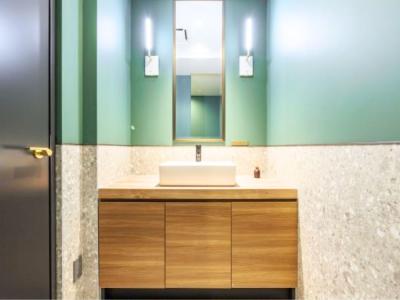 中央区日本橋久松町のセットアップオフィス物件(東日本橋駅徒歩4分、約60坪)