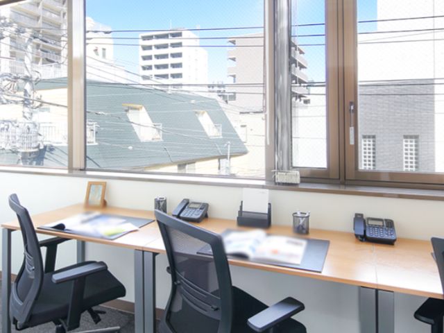 新宿区西新宿のオフィス物件（西新宿駅徒歩2分）