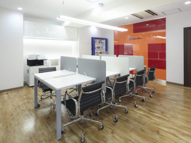 新宿区西新宿のオフィス物件（西新宿駅徒歩2分）