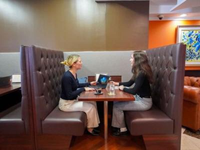 中央区日本橋本町の1-2名用オフィス物件(新日本橋駅徒歩1分、10坪未満)