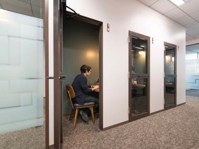 中央区日本橋本町の1-3名用オフィス物件(新日本橋駅徒歩1分、10坪未満)