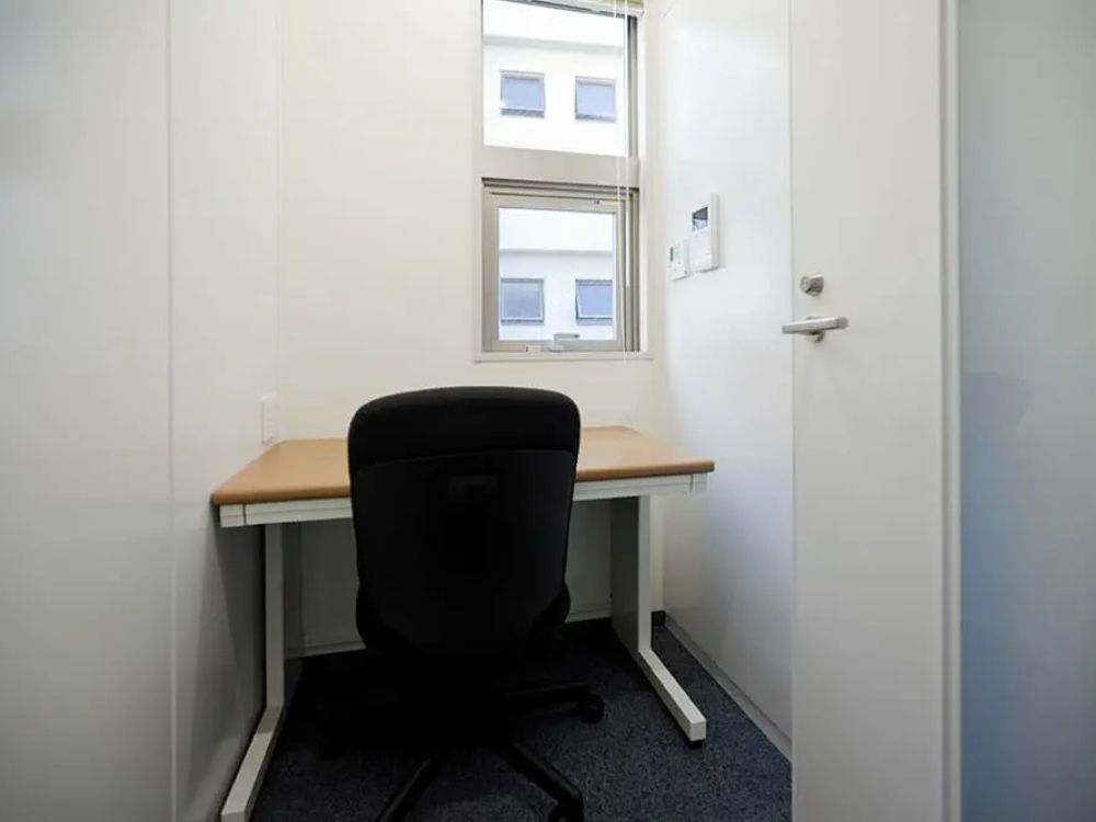 新宿区高田馬場の1名用オフィス物件（高田馬場駅徒歩1分、10坪未満）