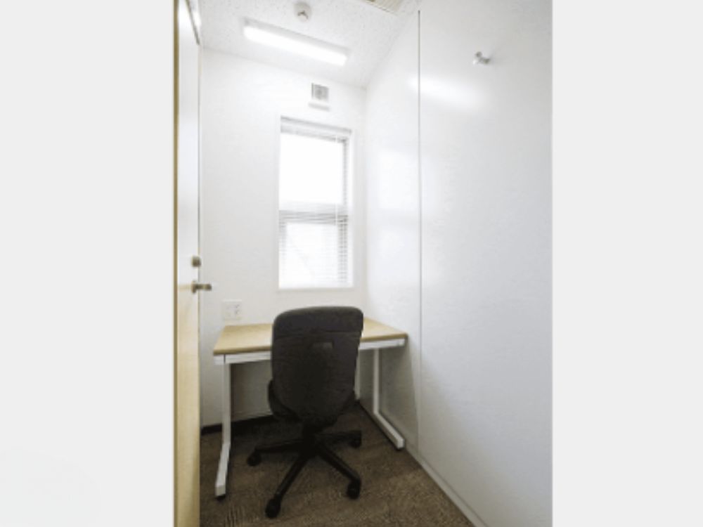 千代田区須田町の1名用オフィス物件（秋葉原駅徒歩3分、10坪未満）