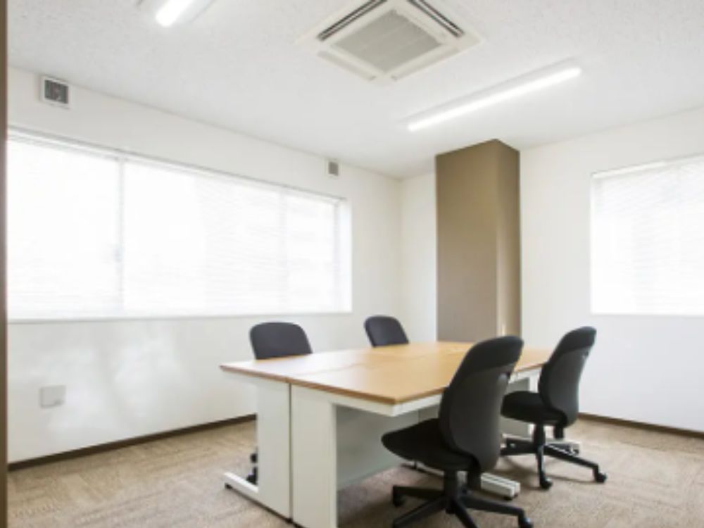 千代田区須田町の8名用オフィス物件（秋葉原駅徒歩3分、10坪未満）