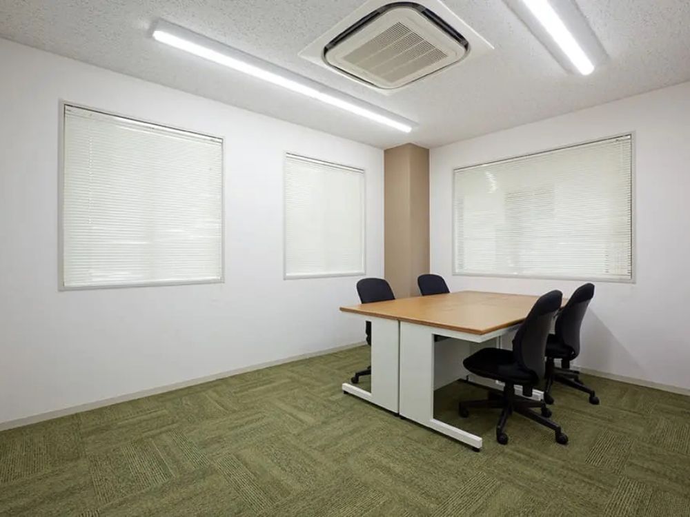 豊島区池袋の6-8名用オフィス物件（池袋駅徒歩1分、10坪未満）