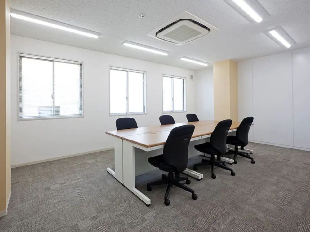 豊島区池袋の8-15名用オフィス物件（池袋駅徒歩1分、10坪未満）