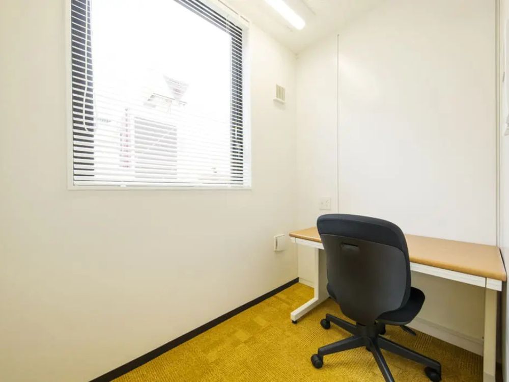 豊島区池袋の1名用オフィス物件（池袋駅徒歩1分、10坪未満）