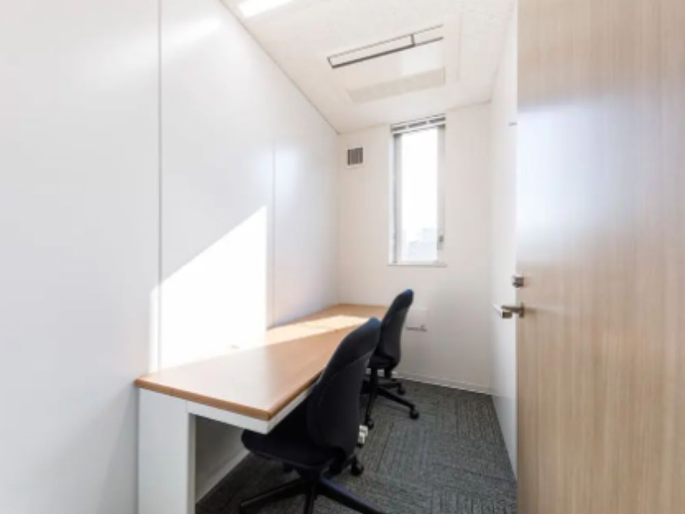 中央区新川の2名用オフィス物件（茅場町駅徒歩4分、10坪未満）