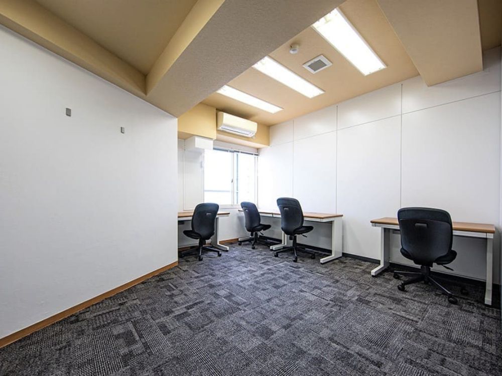 豊島区南大塚の3-6名用オフィス物件（大塚駅徒歩2分、10坪未満）