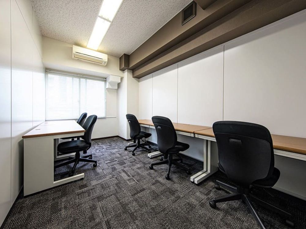 豊島区南大塚の4-8名用オフィス物件（大塚駅徒歩2分、10坪未満）