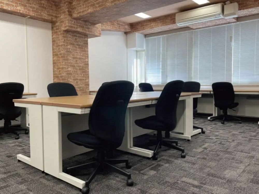 豊島区南大塚の14名用オフィス物件（大塚駅徒歩2分、10坪未満）