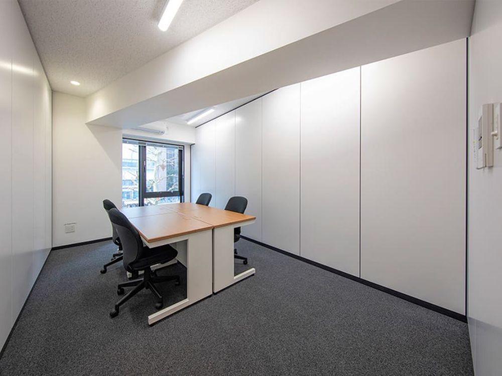 文京区本郷の6-8名用オフィス物件（春日駅徒歩1分、10坪未満）