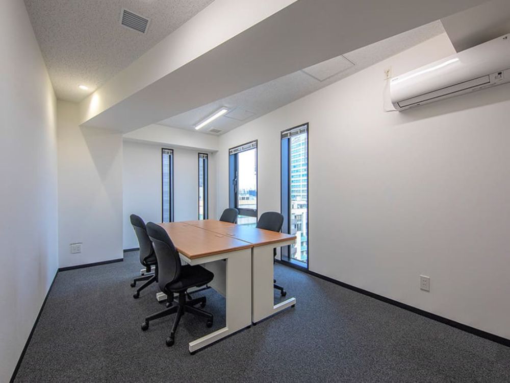 文京区本郷の6-8名用オフィス物件（春日駅徒歩1分、10坪未満）