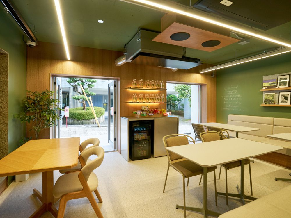 渋谷区代々木の6名用オフィス物件（新宿駅徒歩2分、10坪未満）