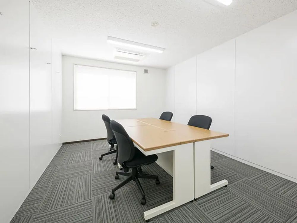 渋谷区代々木の6名用オフィス物件（代々木駅徒歩2分、1坪未満）