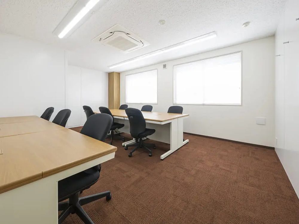 渋谷区代々木の13名用オフィス物件（代々木駅徒歩2分、1坪未満）