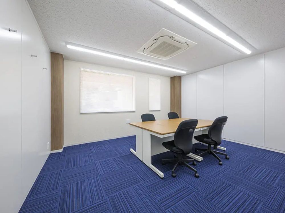 港区赤坂の8名用オフィス物件（赤坂駅徒歩3分、10坪未満）