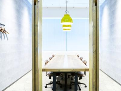 港区東新橋のオフィス物件（汐留駅徒歩1分）