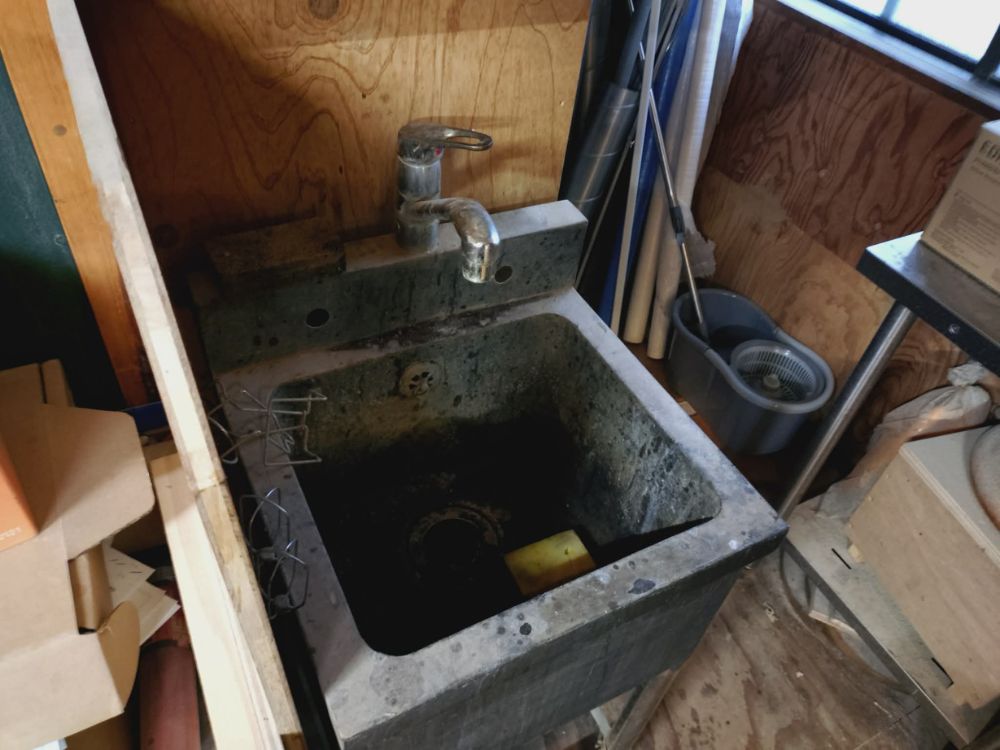 江東区深川の居抜き物件（門前仲町徒歩8分、約35坪、天高3メートル以上）